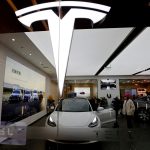 تؤكد Tesla للعملاء خيارات السيارات القادمة “الصديقة للميزانية” بعد تعليق خطط الطراز 2 الجديد تمامًا.