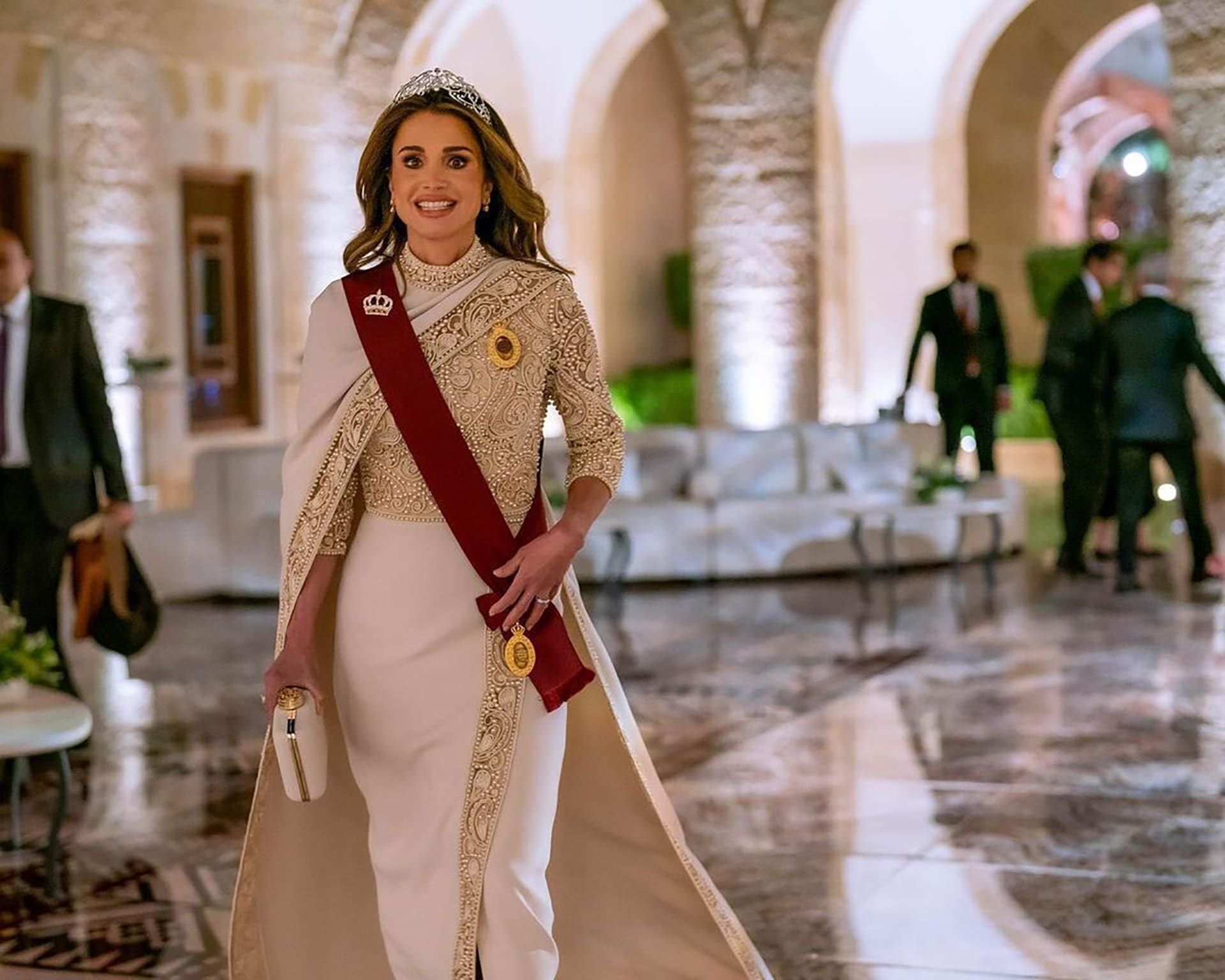 تحية مؤثرة من الملكة رانيا للملك عبدالله بمناسبة يوبيله الفضي